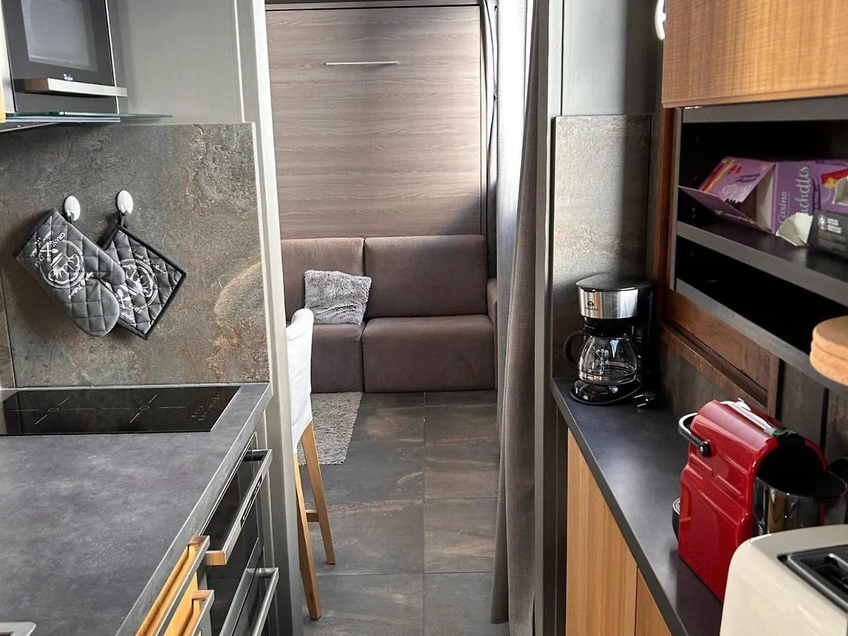 Studio Renove Avec Kitchenette Equipee, Proche Des Pistes Et Commerces, Casiers A Ski - Fr-1-425-207 Arâches